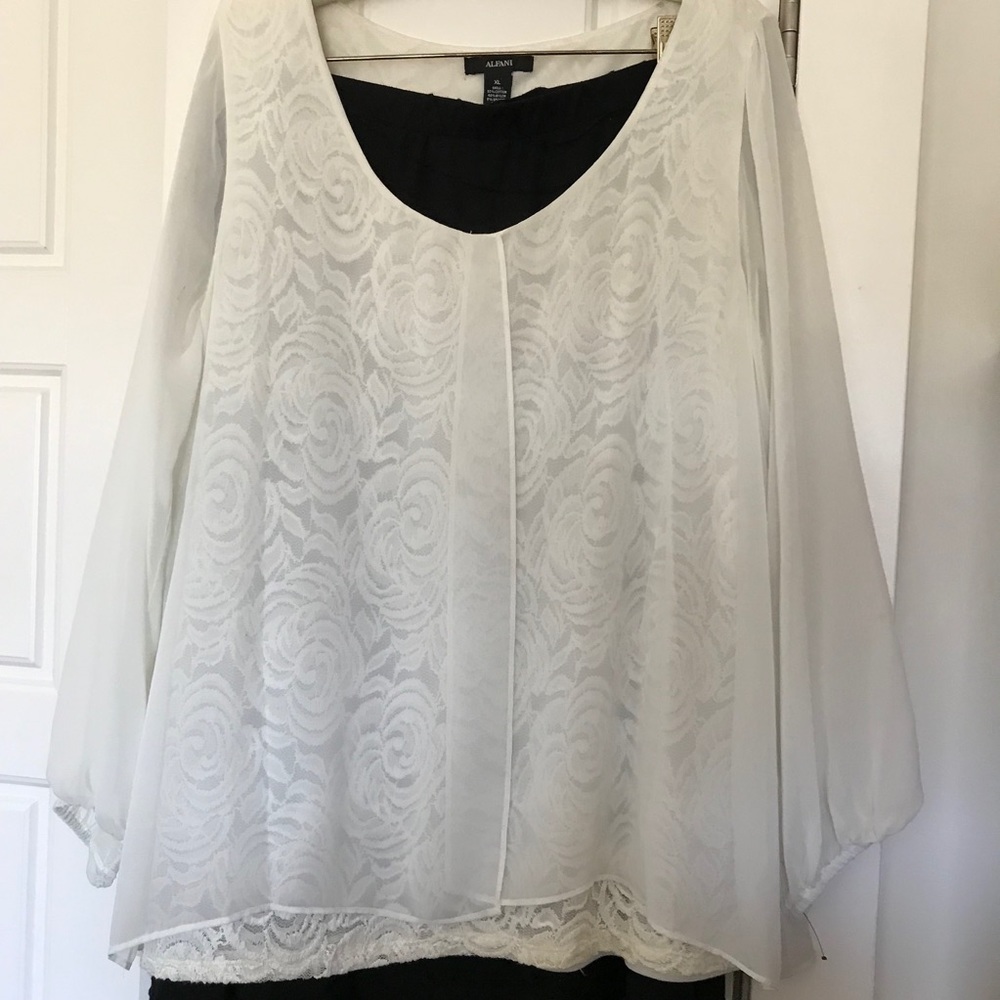 Ladies Dressy Top